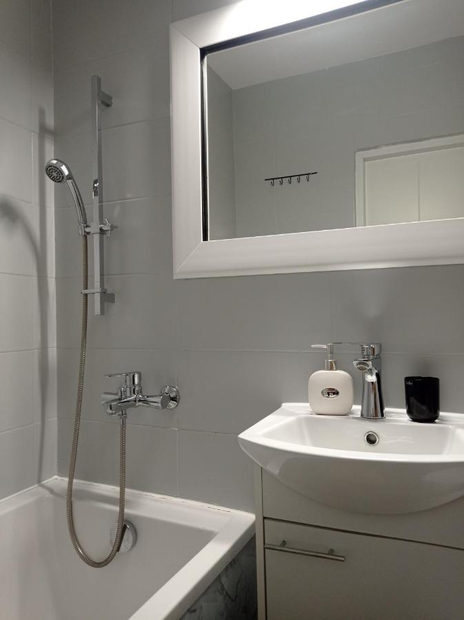 Apartament Rodzinny Domino - Plaza Jelitkowo - Ergo Arena - Azw Гданськ Екстер'єр фото